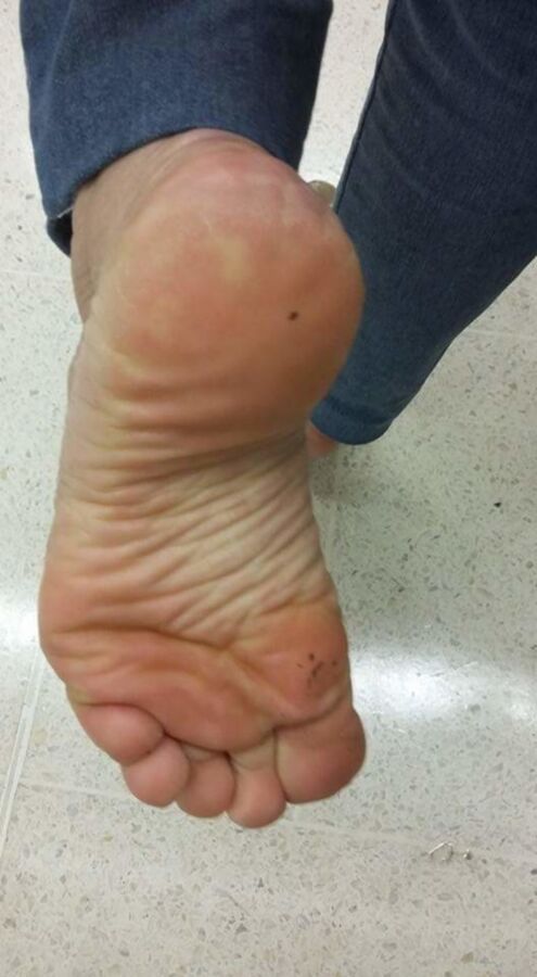 Free porn pics of meaty soles 14 of 155 pics