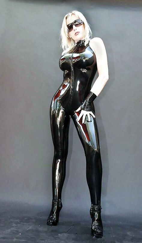 Free porn pics of latex can be hot too 15 of 49 pics