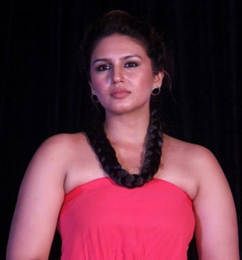 Free porn pics of Huma Qureshi Sexy and Sizzling in Movie Promotion Events 3 of 71 pics