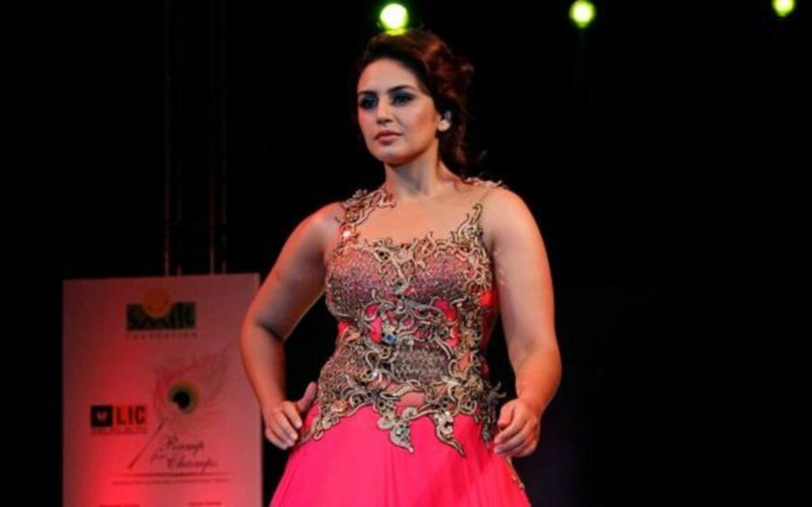 Free porn pics of Huma Qureshi Sexy and Sizzling in Movie Promotion Events 4 of 71 pics