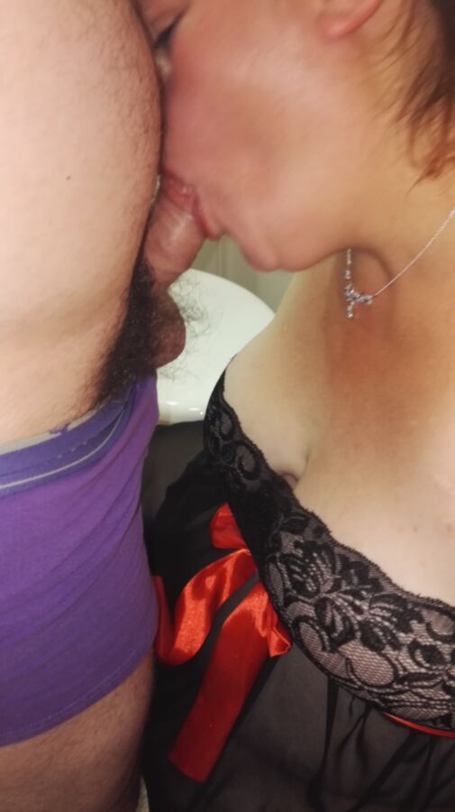 Free porn pics of play date in hotel 22 of 25 pics