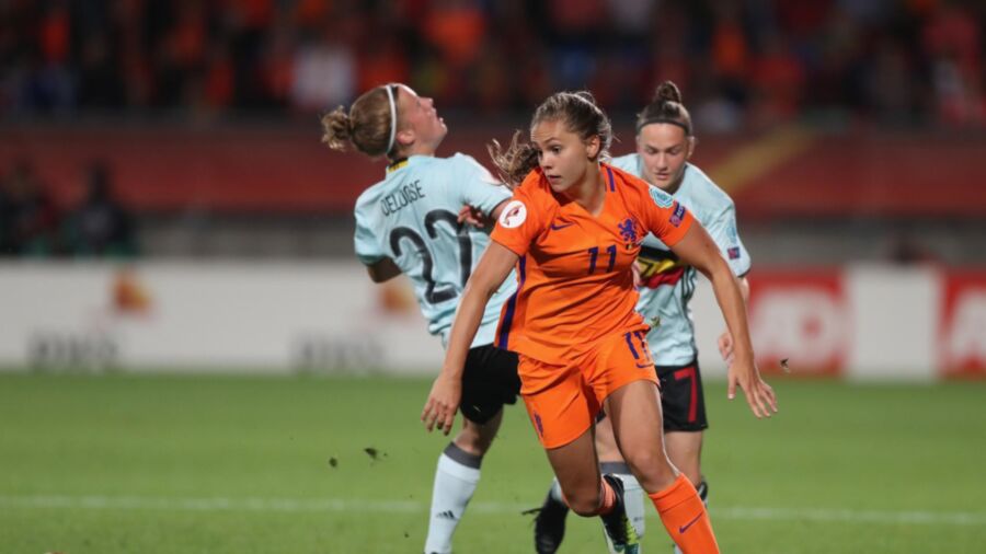 Free porn pics of Sexy Football (Soccer) Players - Lieke Martens 6 of 15 pics