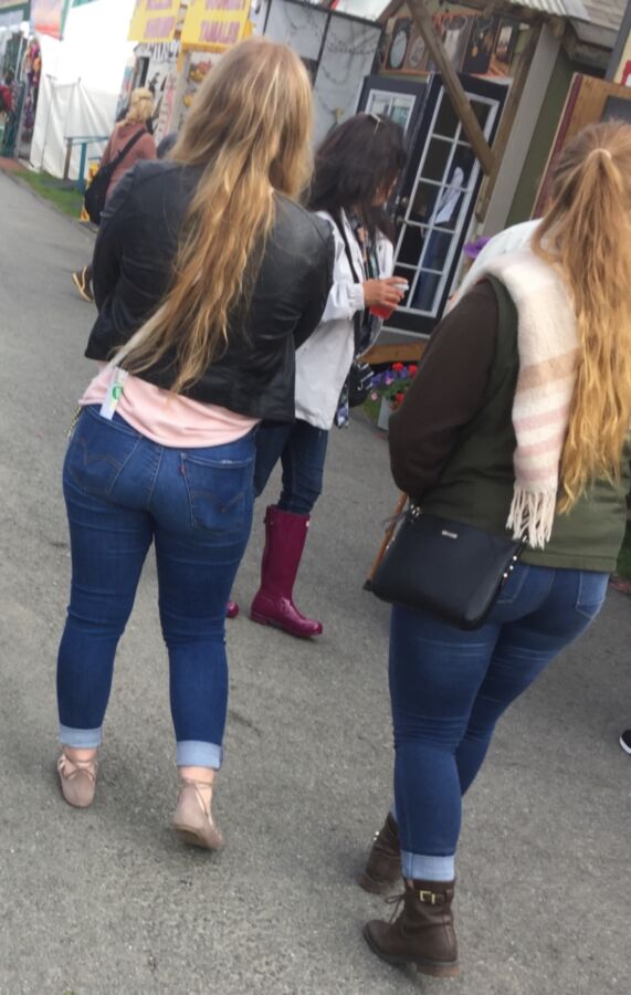 Free porn pics of At the Fair -candid- 24 of 31 pics