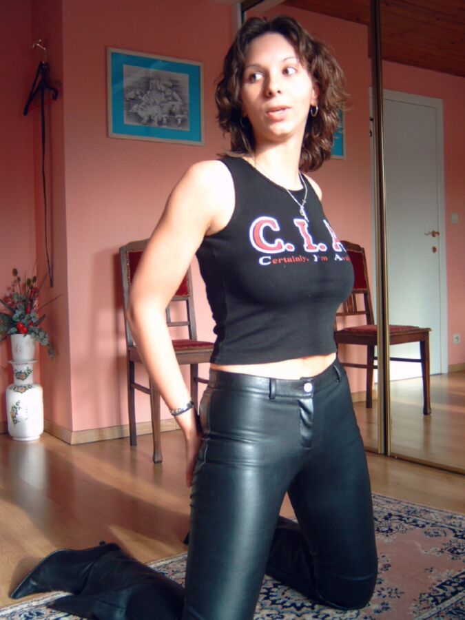 Free porn pics of Cheap hot leather 13 of 16 pics