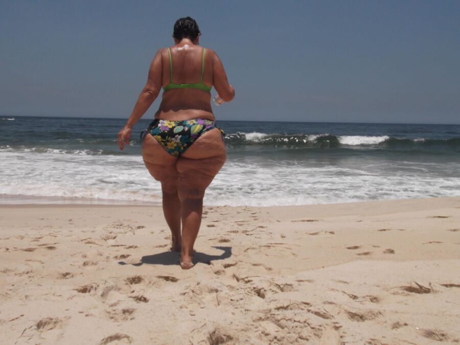 Free porn pics of BBWs - Summer at the Beach 17 of 39 pics