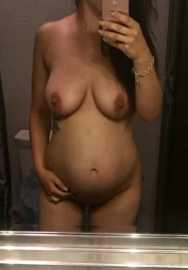 Free porn pics of Pregnant nudes 1 of 32 pics