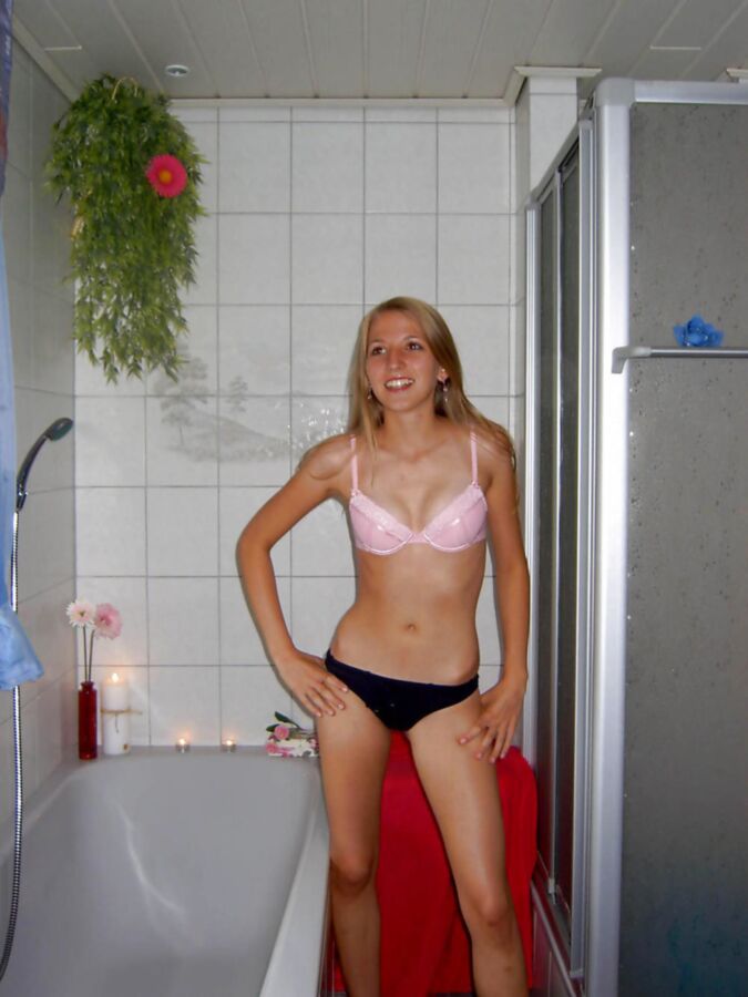 Free porn pics of German teen 13 of 24 pics