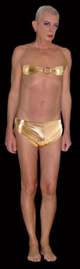 Free porn pics of I in golden costume 3 of 7 pics