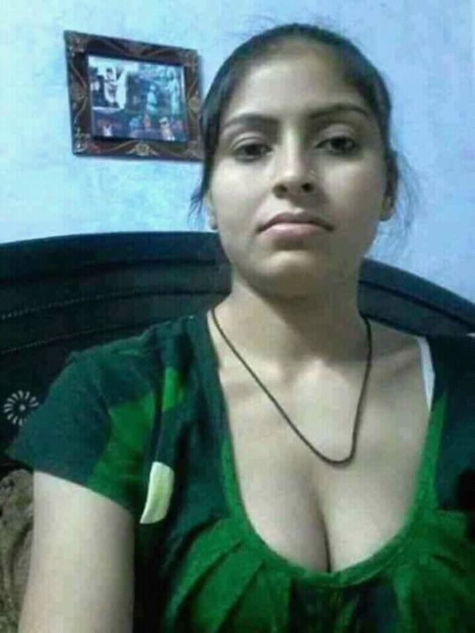 Free porn pics of Sexy Desi Muslim Girls 17 of 19 pics