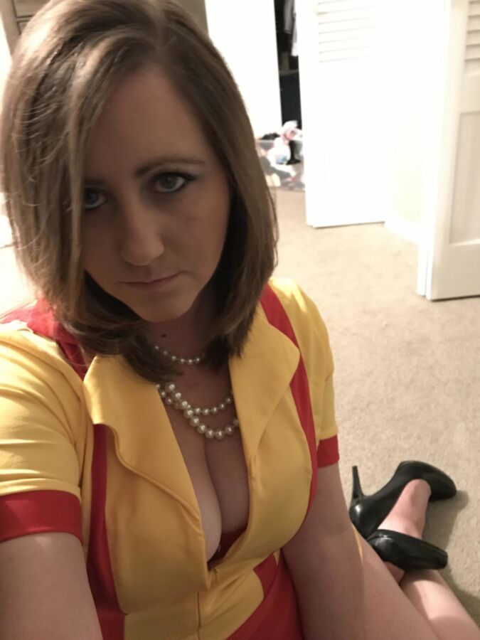 Free porn pics of Amateur MILF loves to dress up 3 of 29 pics
