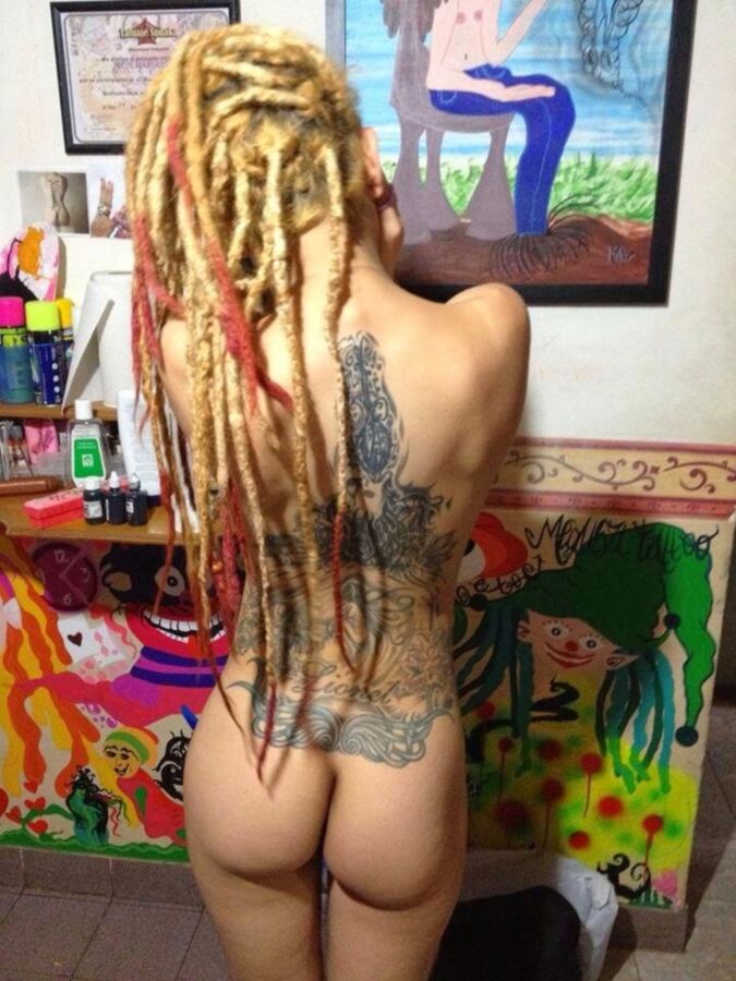 Free porn pics of Rasta girl-open ass-insertion-anal-bitch-ARG 9 of 38 pics