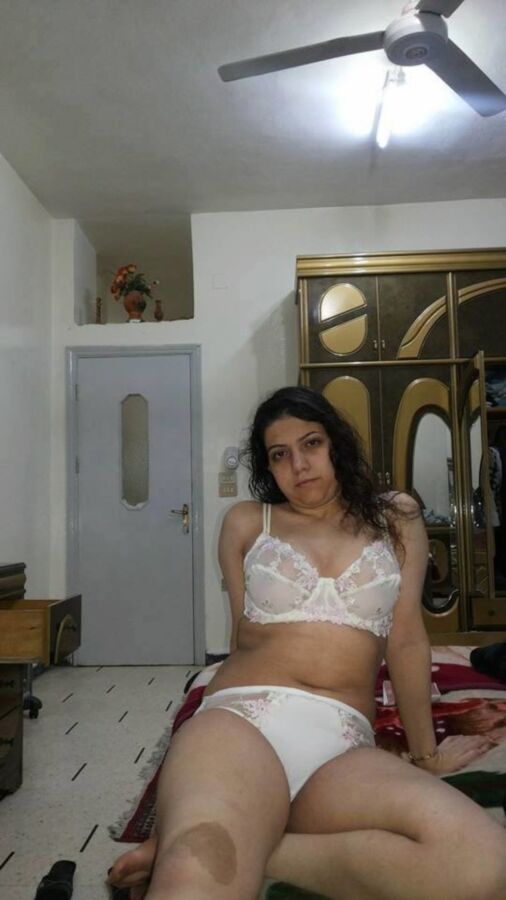 Free porn pics of young syrian slut 19 of 51 pics