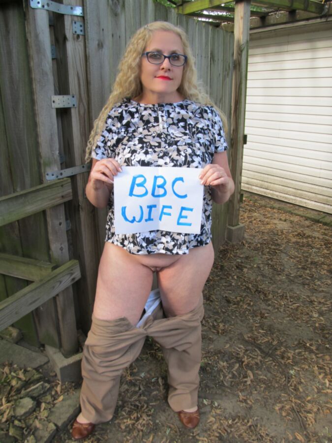 Free porn pics of Wife wants BBC 9 of 20 pics