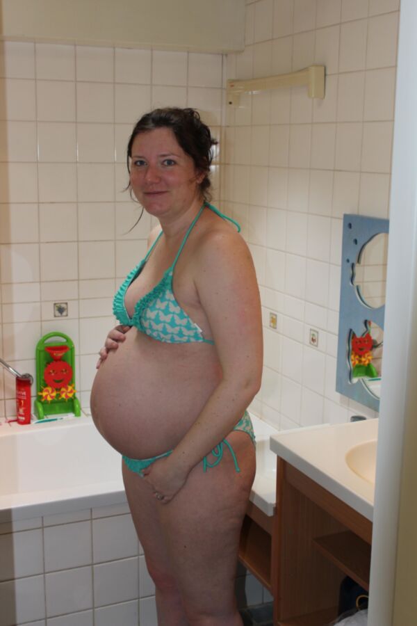Free porn pics of Dutch pregnant girlfriend 24 of 50 pics