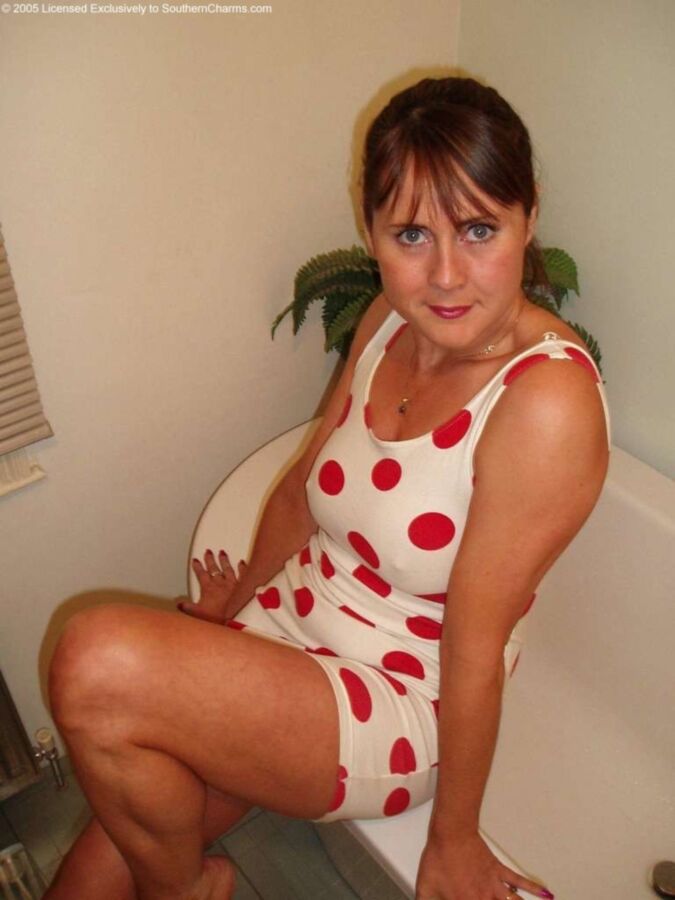 Free porn pics of Christina -  British housewife 5 of 67 pics