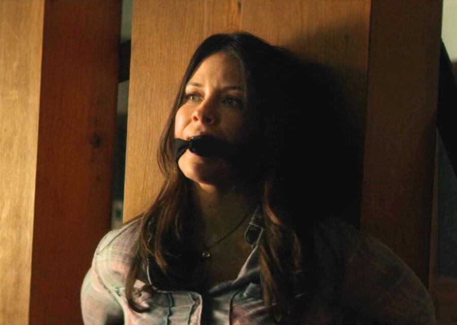 Free porn pics of Evangeline Lilly tied up and gagged 5 of 30 pics