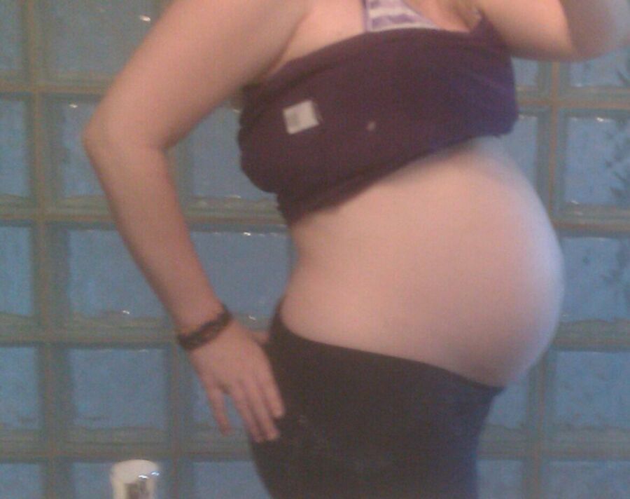 Free porn pics of Preggo 7 of 14 pics