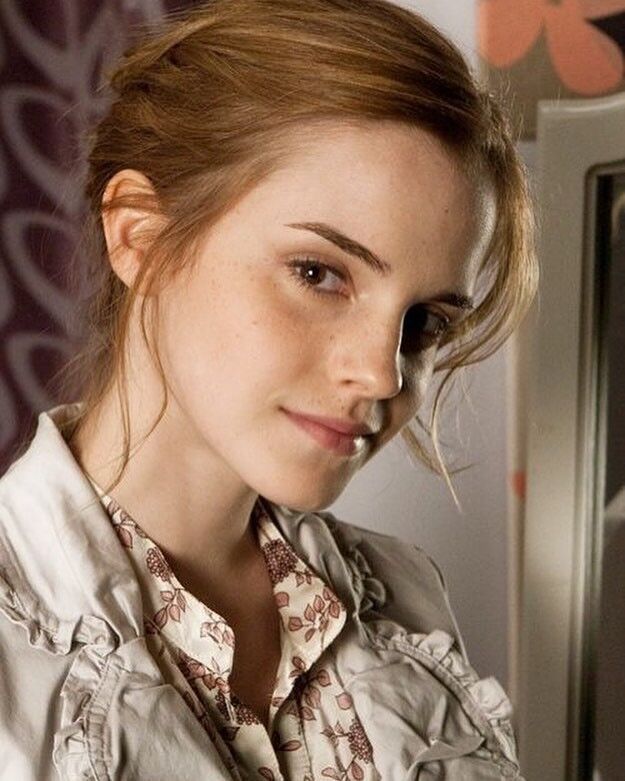 Free porn pics of Emma Watson. Some real photos. 16 of 16 pics