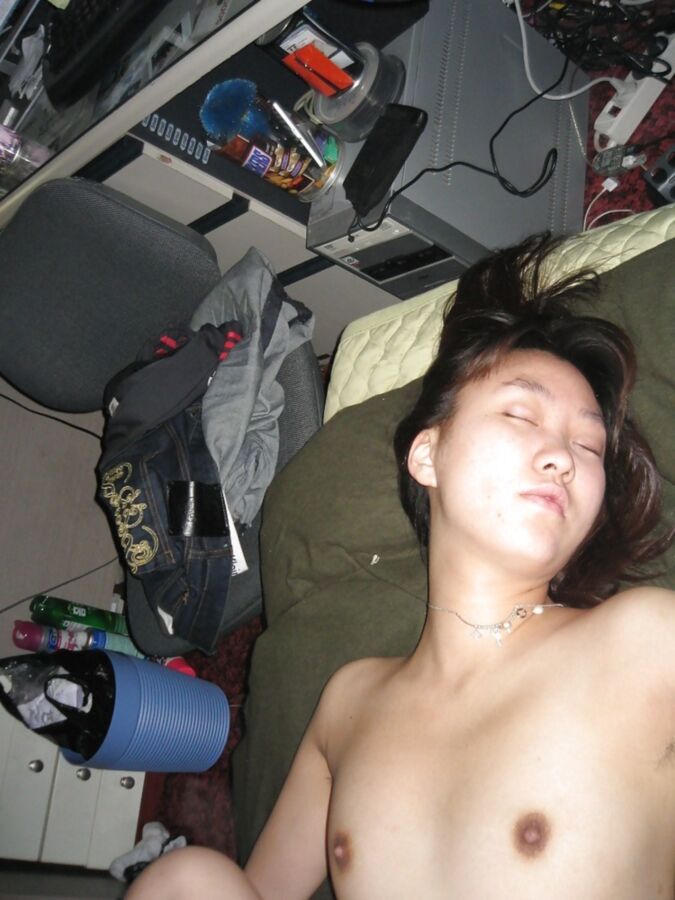 Free porn pics of Drugged Chinese Girls (Internet photo mixed) 2 of 59 pics