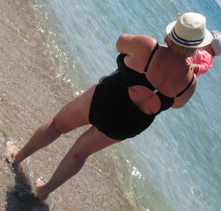 Free porn pics of Huge Tit Granny Beach candid 15 of 25 pics