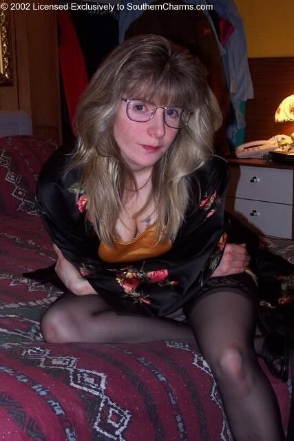 Free porn pics of Debbie UK (Milf Mature Blonde Glasses Boots) 9 of 769 pics