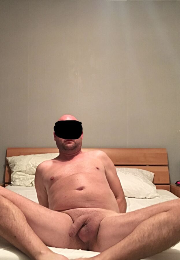 Free porn pics of Owned webcuck available for wife exposure 5 of 5 pics