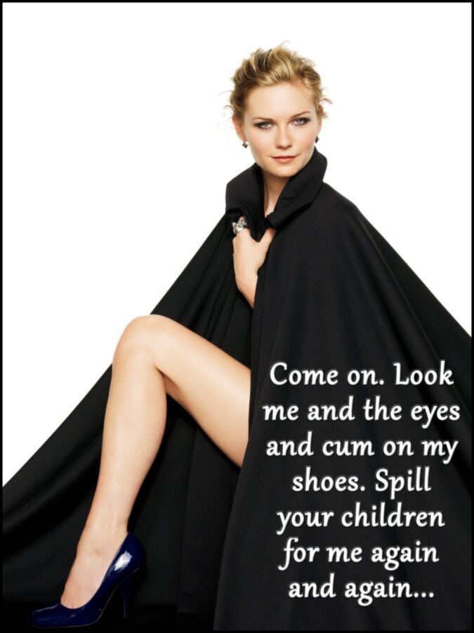 Free porn pics of Kirsten Dunst Random Captions 5 of 5 pics