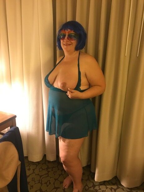 Free porn pics of Last Weekend at a Hotel 2 of 29 pics