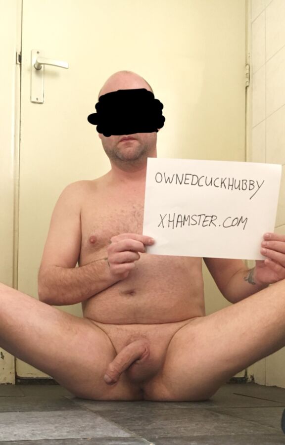 Free porn pics of Owned webcuck available for wife exposure 4 of 5 pics