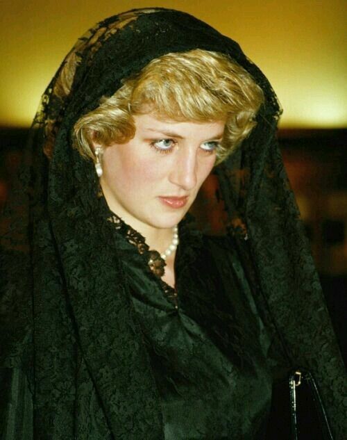 Free porn pics of Princess Diana II 5 of 19 pics