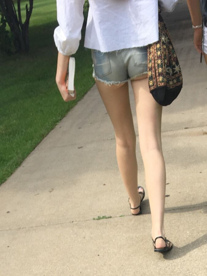 Free porn pics of Daughter dressed like a slut in public 14 of 39 pics