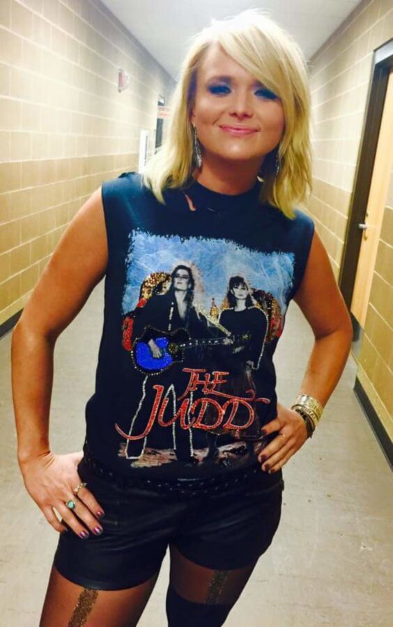 Adelaide amateur girls Free pictures of miranda lambert upskirt