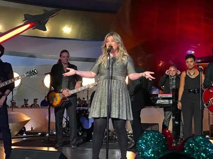 Free porn pics of Kelly Clarkson, In Pantyhose, For Your Use And Abuse. Comment 14 of 19 pics