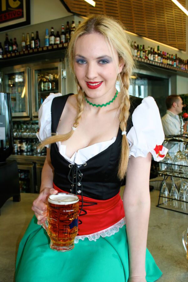 Free porn pics of Fesche Madln im Dirndl zum Vierundvierzigsigst`n 9 of 100 pics