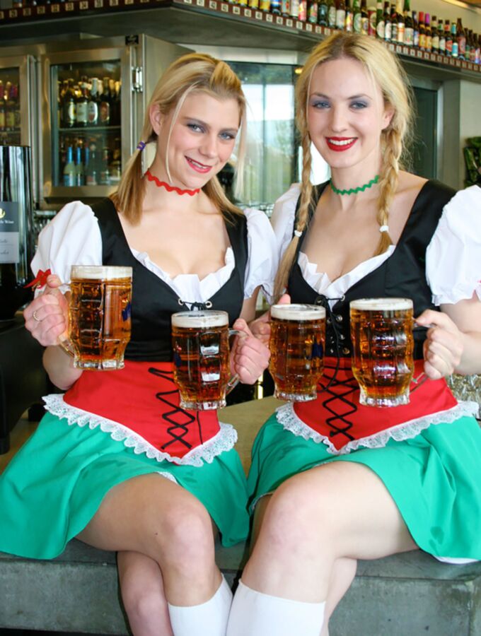 Free porn pics of Fesche Madln im Dirndl zum Vierundvierzigsigst`n 8 of 100 pics