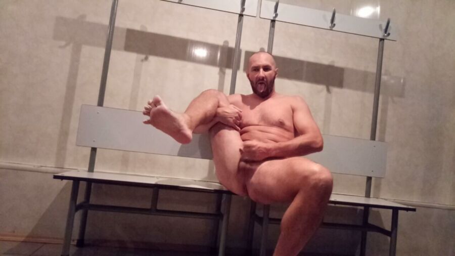 Free porn pics of Russian gay slut in the locker room of the gym 2 of 17 pics