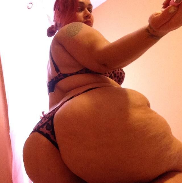 Free porn pics of Super plump Latin Escort with ASS and THIGHS... 7 of 22 pics