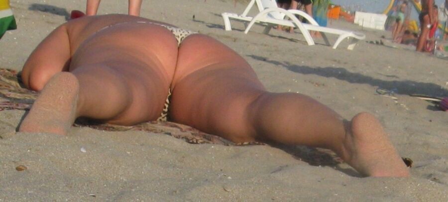 Free porn pics of Fat Ass Mom on a beach 24 of 25 pics