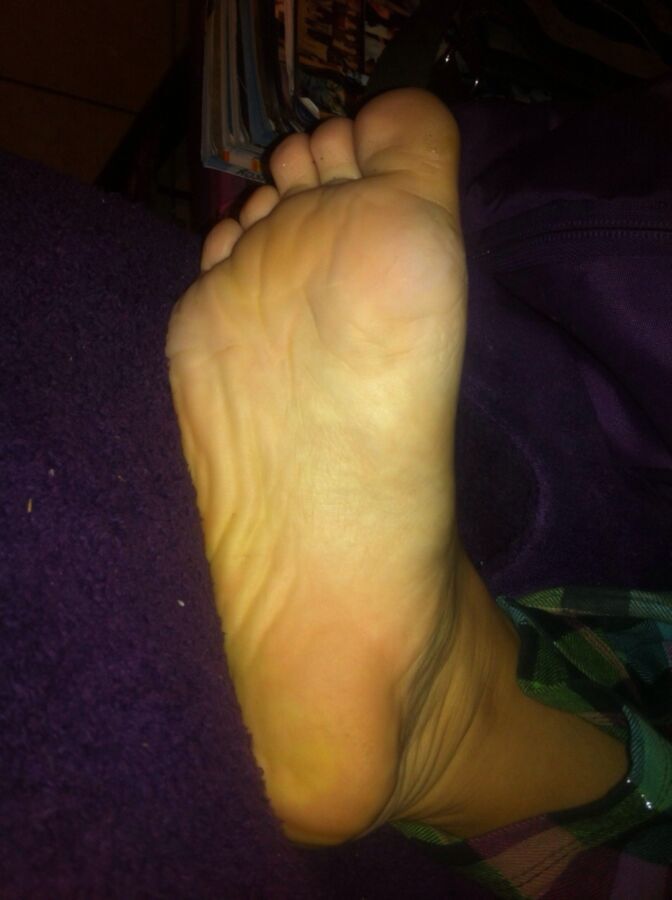 Free porn pics of Ebony feet soles 15 of 16 pics