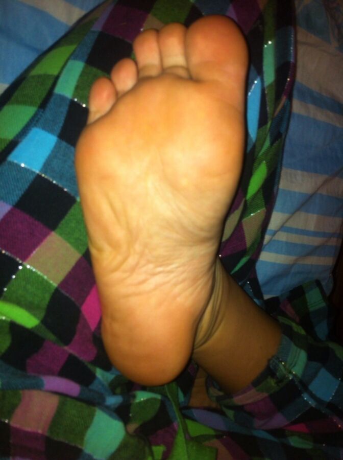 Free porn pics of Ebony feet soles 8 of 16 pics