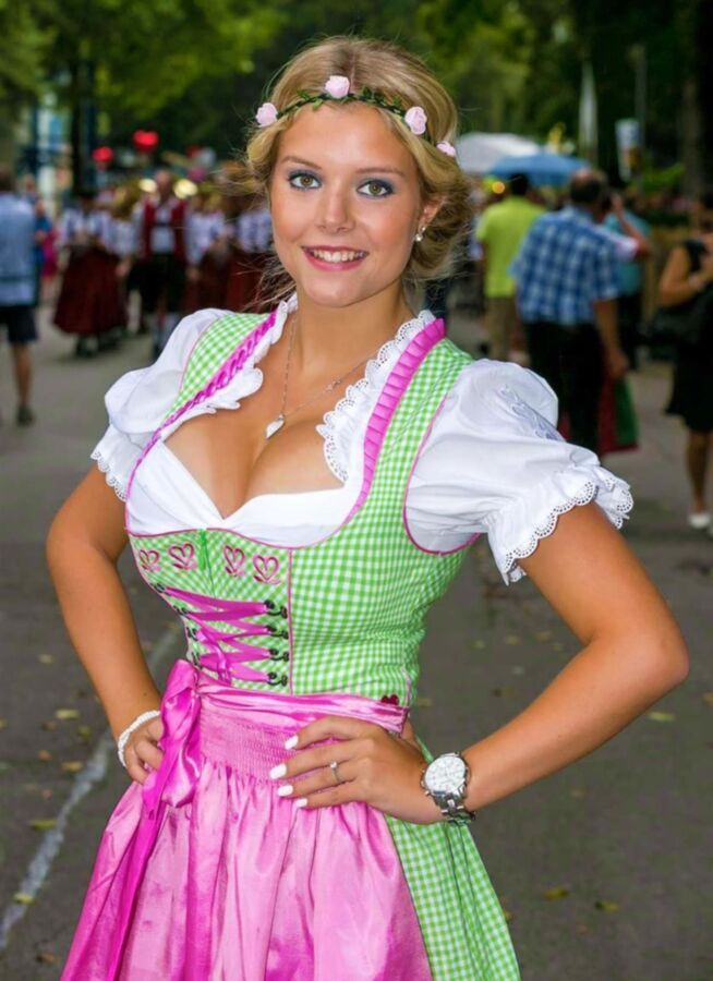 Free porn pics of Fesche Madln im Dirndl zum Sechsundviersigst`n 17 of 100 pics