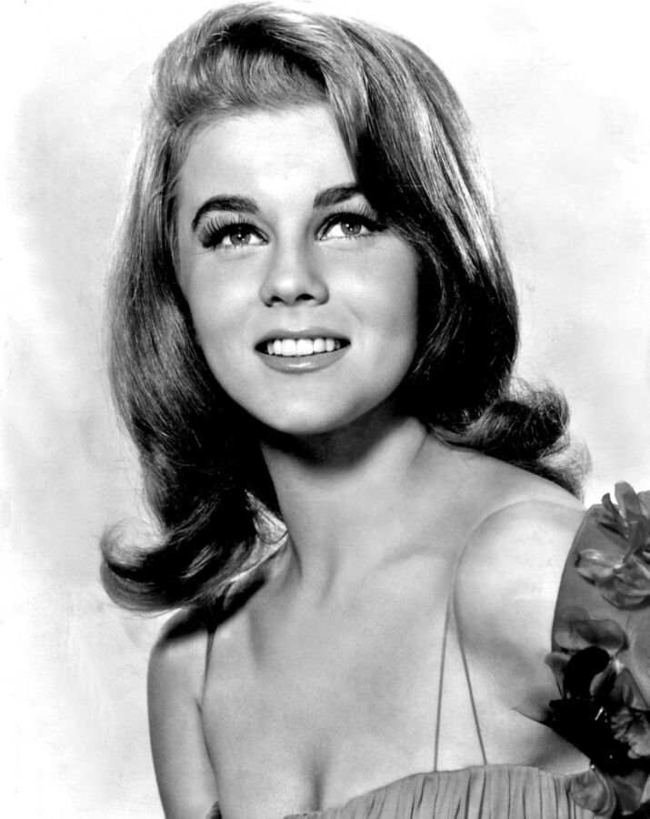 Free porn pics of Ann Margret, one of my all time favorite beauties! 9 of 56 pics