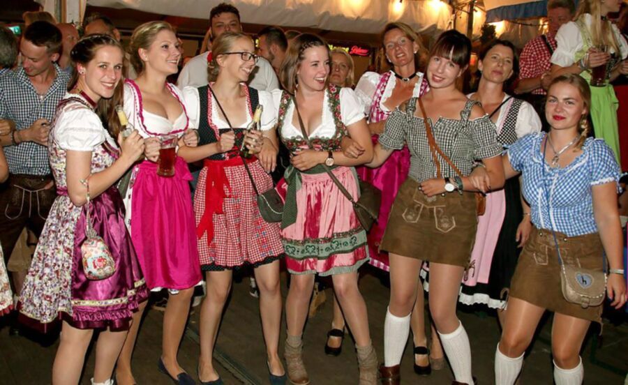 Free porn pics of Fesche Madln im Dirndl zum Sechsundviersigst`n 20 of 100 pics