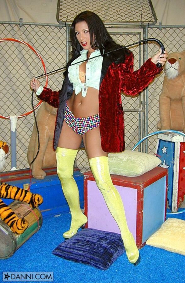 Free porn pics of Taimie Hannum the lion tamer 1 of 15 pics