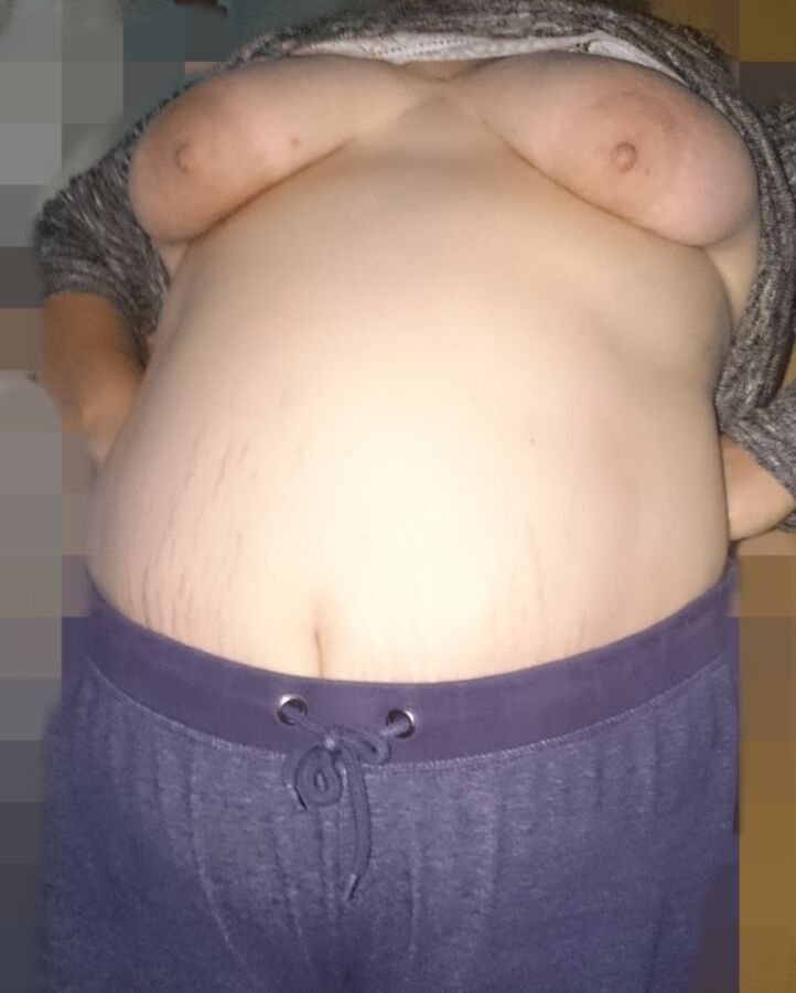 Free porn pics of fat bitch 2 of 10 pics