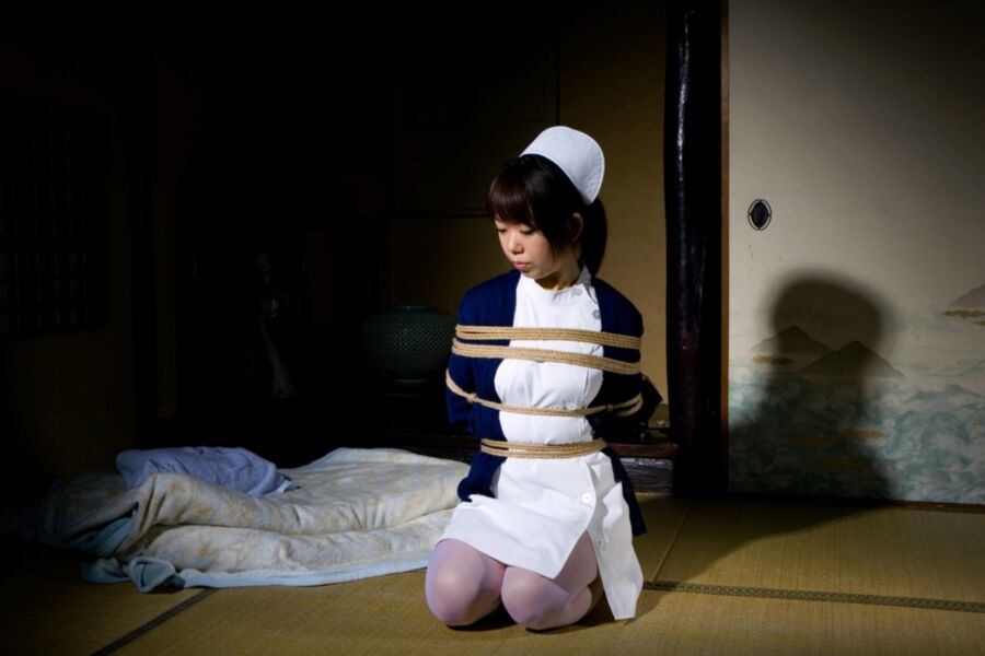 Free porn pics of Asian girl Mizuki tied up. 7 of 323 pics
