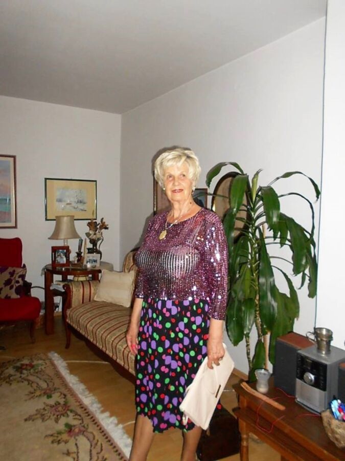 Free porn pics of My sexy granny for fans again 18 of 27 pics