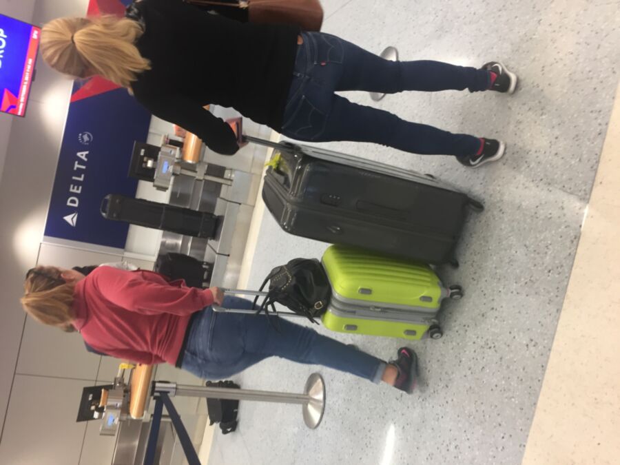 Free porn pics of Airport Ass again 4 of 7 pics