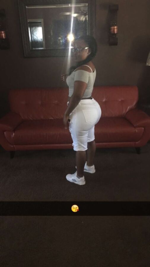 Free porn pics of Facebook ebony with huge ass (NN) 23 of 38 pics