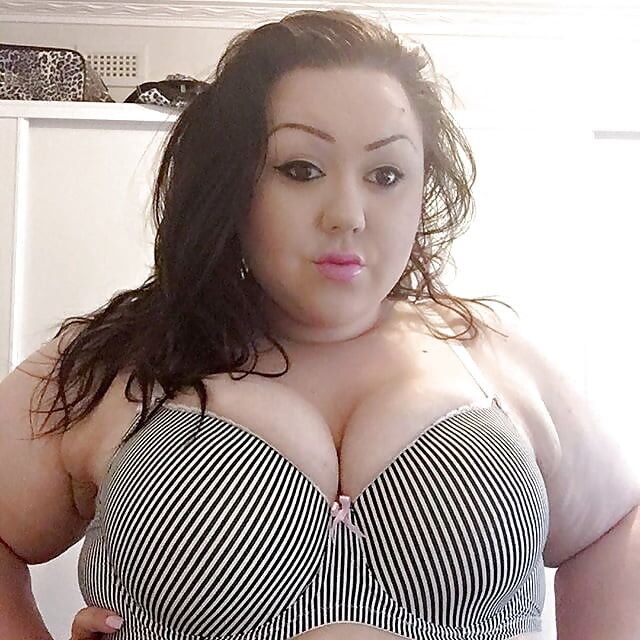 Free porn pics of lovely big girl 9 of 20 pics